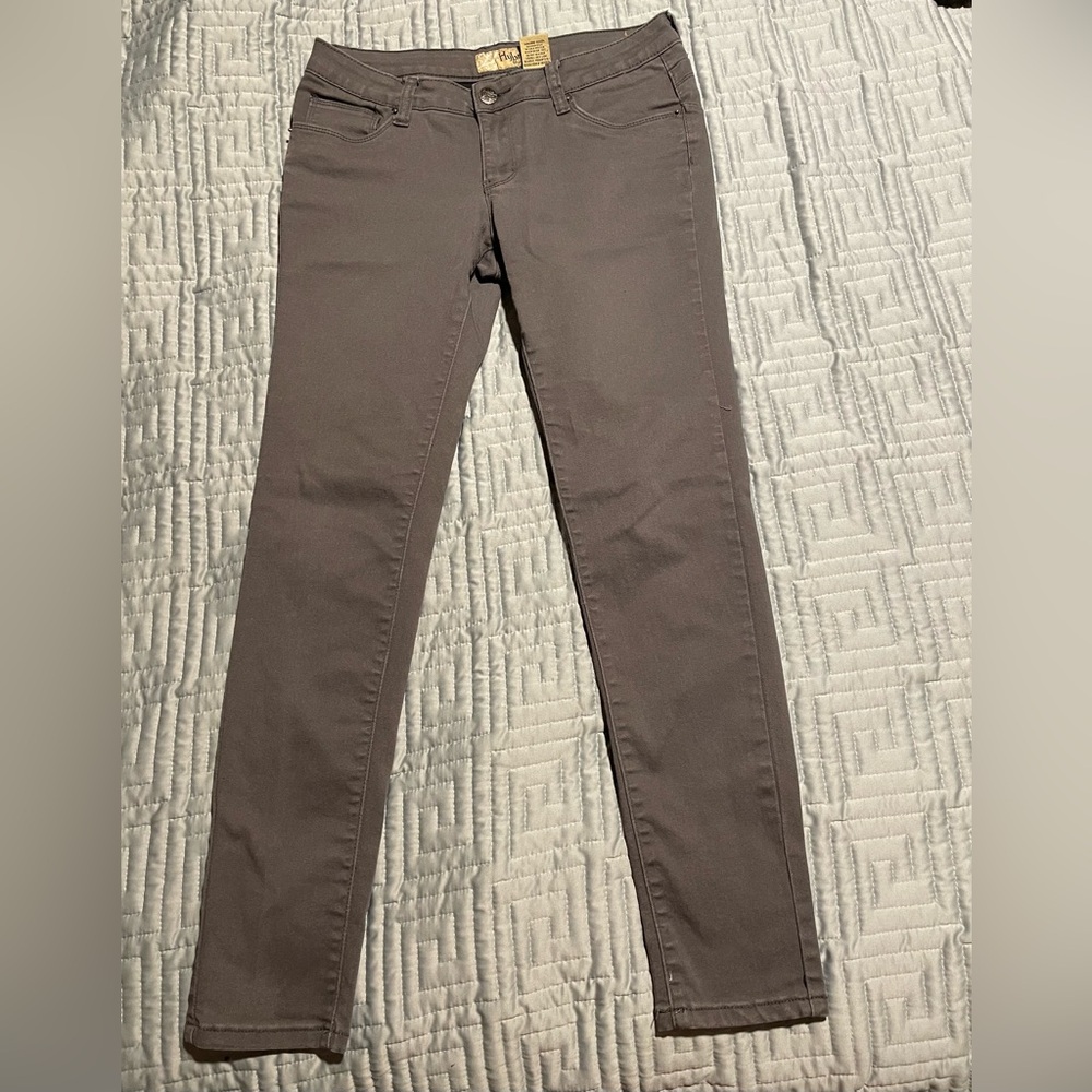 Solid Gray Denim Trendy Skinny Jean! So cute!